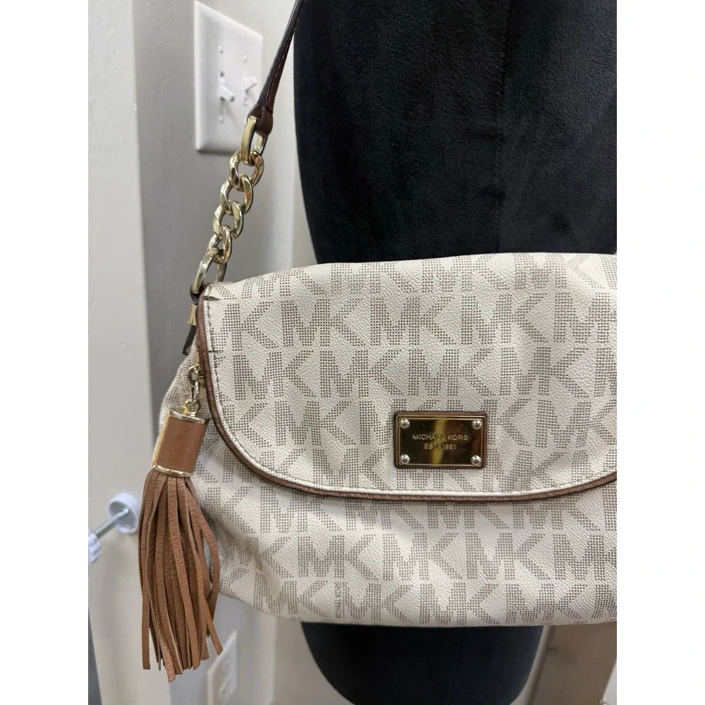 Michael Kors White Jet Set Item Signature Medium Tassel Flip Top Shoulder Bag